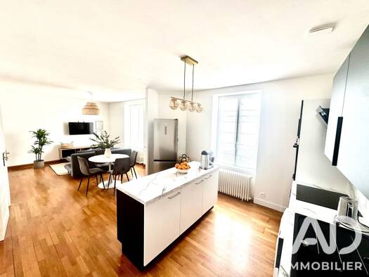 Appartement à vendre 179 000 € 3 pièces 2 chambres 77 m² Étage 1/2 Coteau Ouest-Les Forges Est Épernay 51200