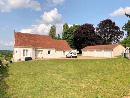 Maison à vendre 229 000 € 7 pièces 5 chambres 165 m² 4 100 m² de terrain Sens 89100