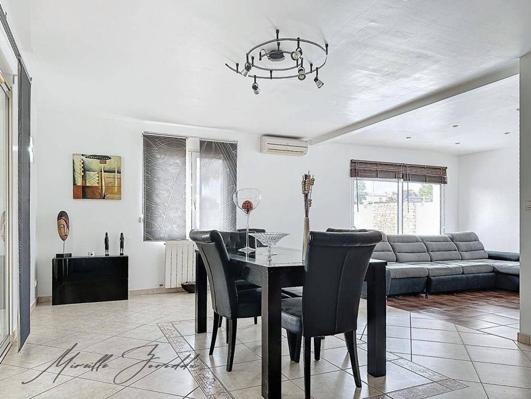 Maison à vendre, 122m², JONQUIERES SAINT VINCENT