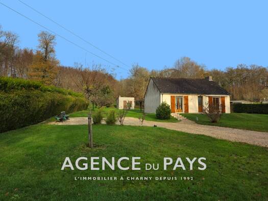 Maison de plain-pied à vendre 115 000 € 3 pièces 2 chambres 71 m² 2 120 m² de terrain Charny Orée de Puisaye 89120