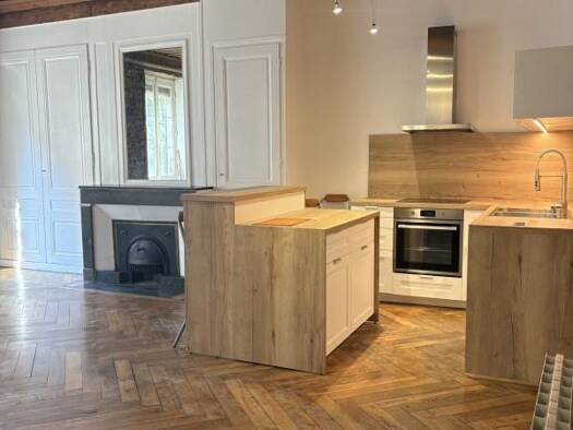 Appartement à louer 1 012 € 3 pièces 2 chambres 72 m² 2ème étage Pentes de la croix-rousse Lyon 1er arrondissement 69001
