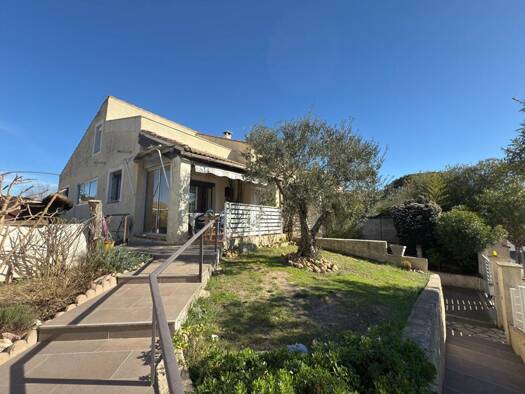 Villa à vendre 430 000 € 6 pièces 3 chambres 137 m² 602 m² de terrain Peripherie Vias 34450