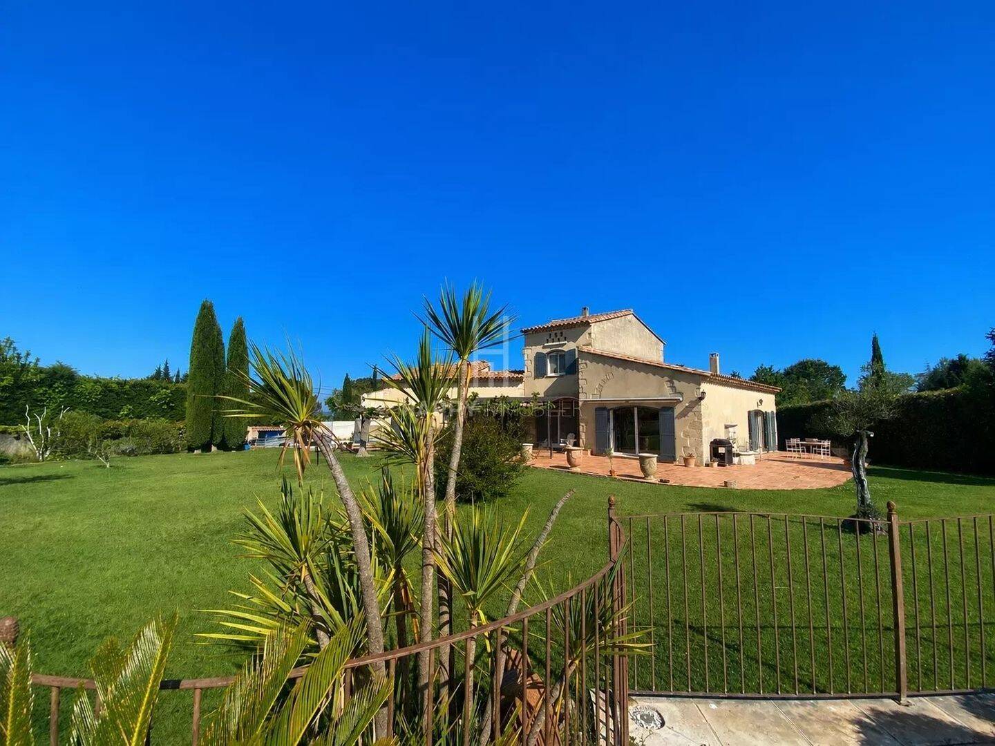Maison à vendre, 185m², FONTVIEILLE