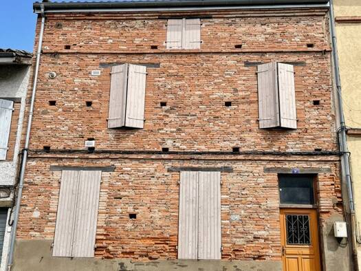 Maison de ville à vendre 85 000 € 4 pièces 3 chambres 84 m² 69 m² de terrain Sud Ouest Moissac 82200