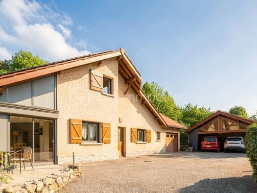 Maison à vendre 456 000 € 5 pièces 4 chambres 146 m² 3 516 m² de terrain Notre-Dame-de-Mésage 38220
