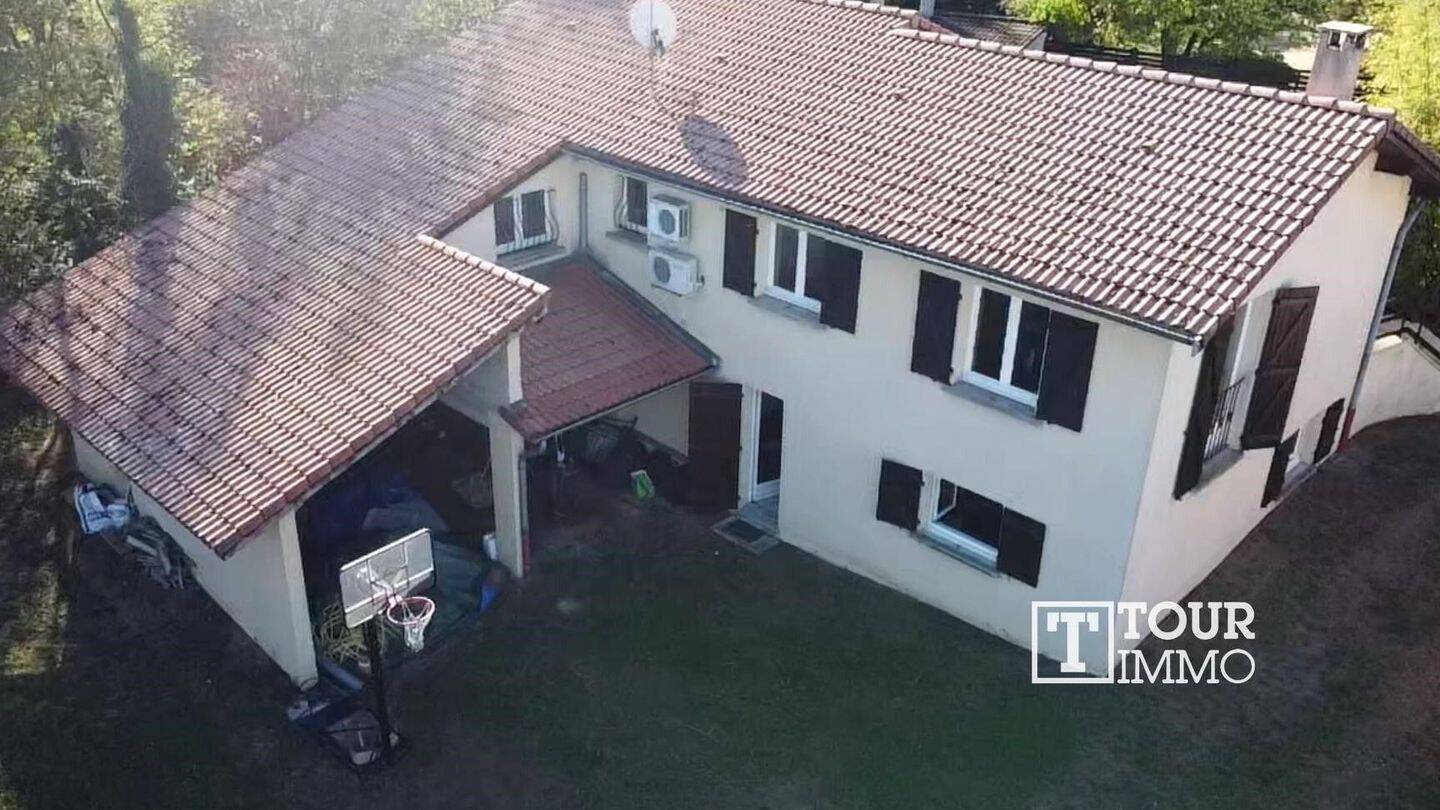 Maison à vendre, 148m², LA TOUR DE SALVAGNY