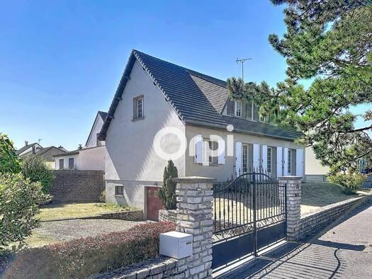 Maison à vendre 310 000 € 5 pièces 4 chambres 138 m² 549 m² de terrain Bellicart Compiègne 60200