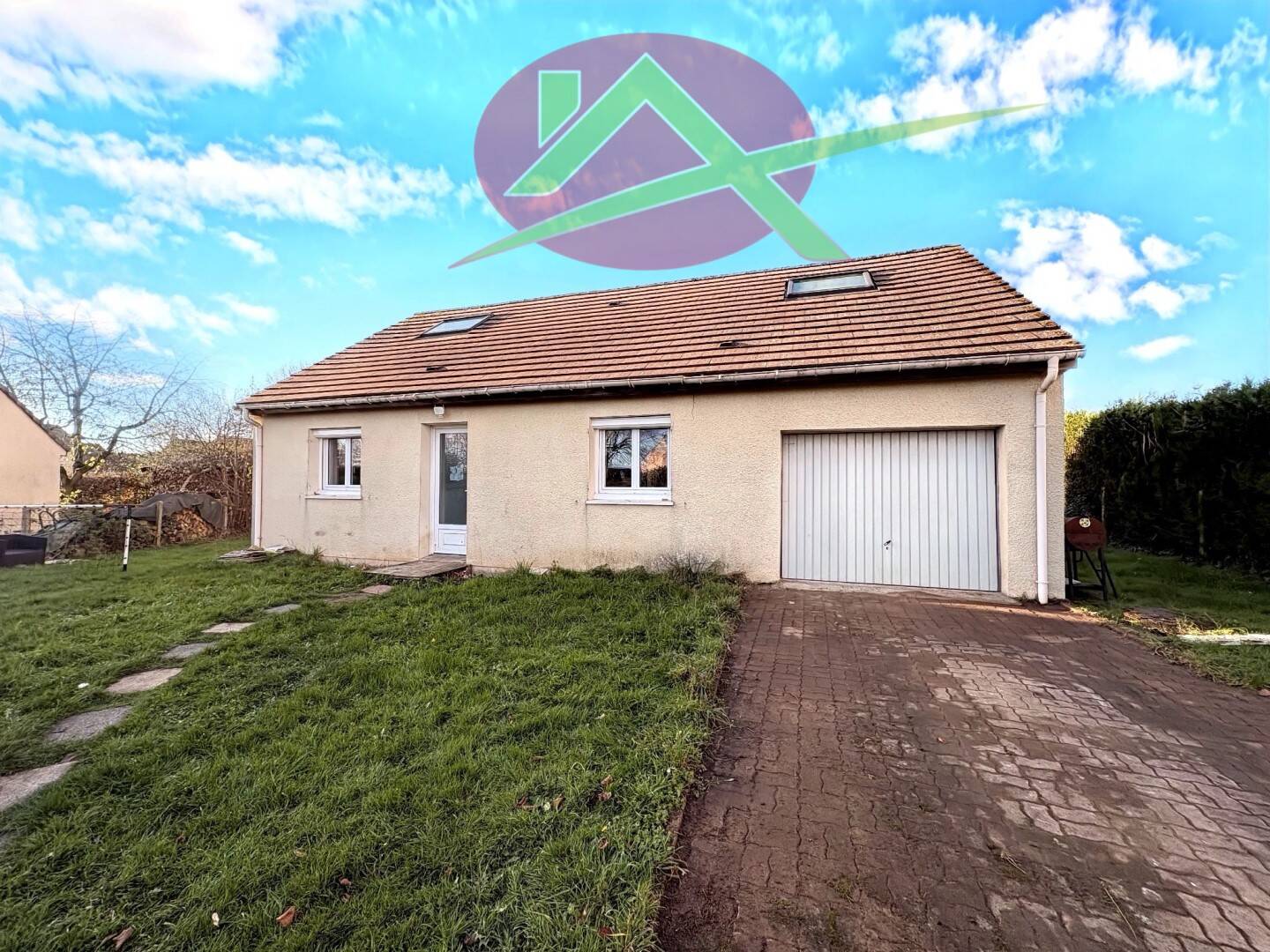 Maison à vendre, 110m², SAINT OUEN DE THOUBERVILLE
