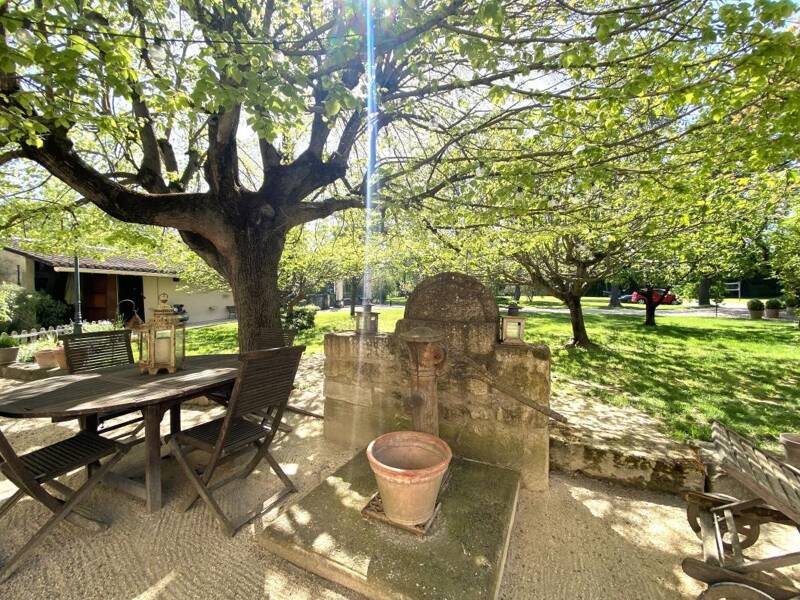 Maison à vendre, 528m², ENTRAIGUES SUR LA SORGUE