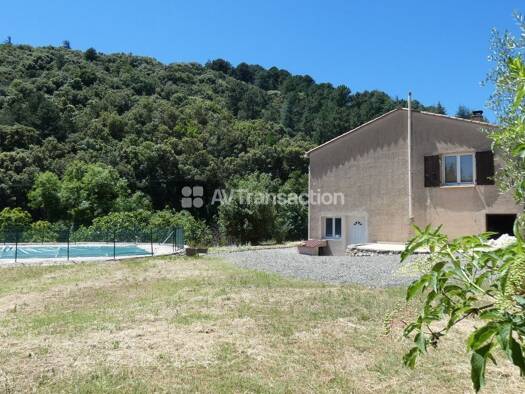 Maison à vendre 325 000 € 7 pièces 4 chambres 139 m² 1 512 m² de terrain Soudorgues 30460