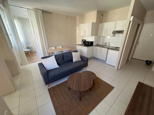 Appartement à louer 560 € 2 pièces 40,1 m² Étage 1/2 Centre-Halles Carnot Limoges 87100