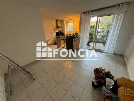 Appartement à louer 663 € 2 pièces 1 chambre 41,9 m² RDC/3 Saint Chamas Sud Saint-Chamas 13250