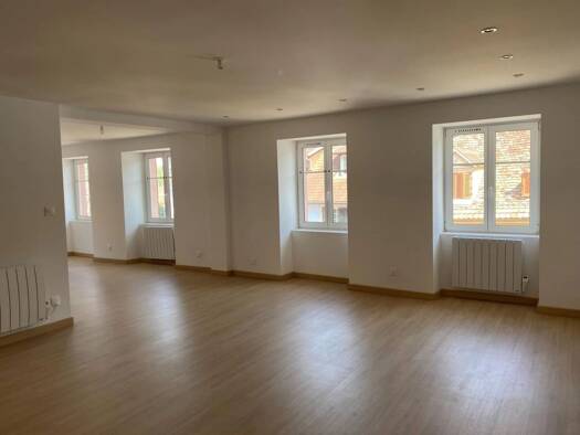 Appartement à louer 750 € 3 pièces 2 chambres 70,3 m² Étage 2/3 Est Altkirch 68130