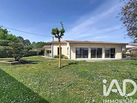 Maison à vendre 435 000 € 6 pièces 3 chambres 187 m² 1 000 m² de terrain Moulis-en-Médoc 33480