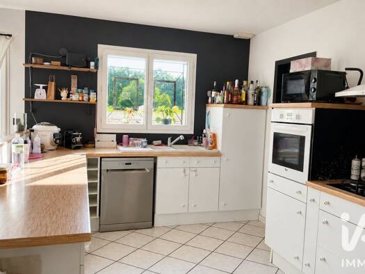 Maison de plain-pied à vendre 305 500 € 5 pièces 4 chambres 107 m² 2 000 m² de terrain Saint-Laurent-Médoc 33112