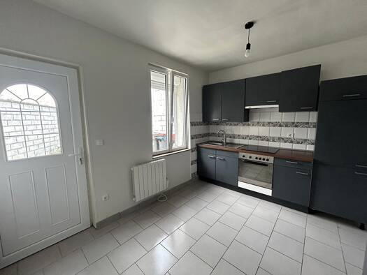 Maison à louer 650 € 3 pièces 2 chambres 50 m² Bouchain 59111