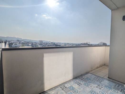 Appartement à vendre 365 000 € 4 pièces 3 chambres 82 m² Étage 6/6 Plateau Nanterre 92000