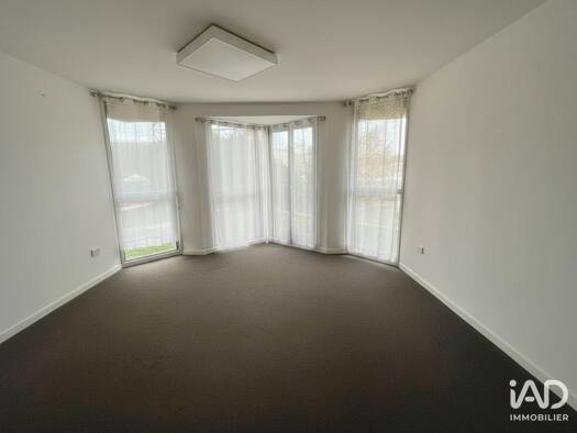 Boutique à louer 1 911 € 110 m² de surface de vente Ouest Marcoussis 91460