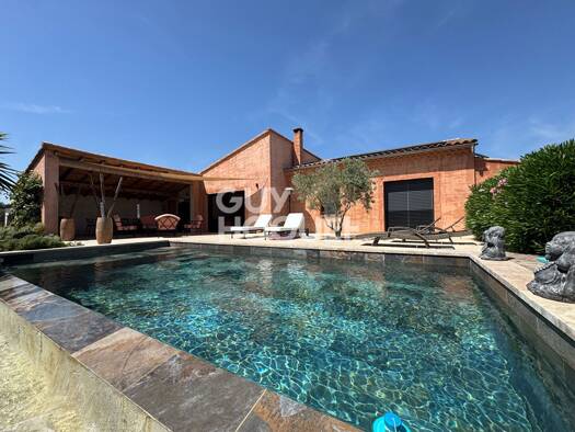 Maison de plain-pied à vendre 629 000 € 4 pièces 3 chambres 136 m² 800 m² de terrain Nevons-route d'Apt L'Isle-sur-la-Sorgue 84800