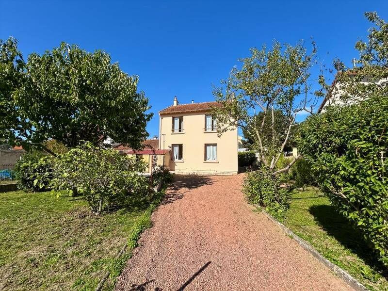 Maison à vendre, 92m², POUILLY SOUS CHARLIEU
