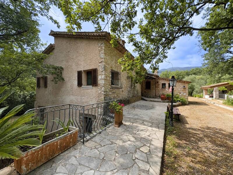 Maison à vendre, 178m², TOURRETTES SUR LOUP