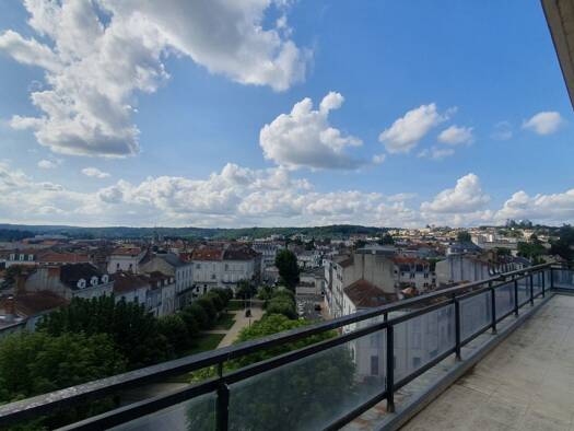 Appartement à vendre 395 000 € 5 pièces 4 chambres 142 m² Étage 6/6 Périgueux 24000