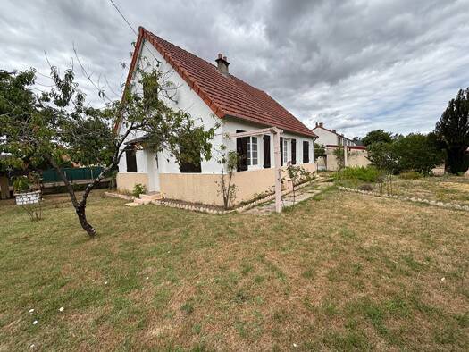 Maison de plain-pied à vendre 78 500 € 4 pièces 2 chambres 76 m² 850 m² de terrain Fourchambault 58600