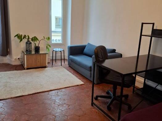Appartement à louer 750 € 1 pièce 29 m² Étage 1/2 Centre Sud Palaiseau 91120