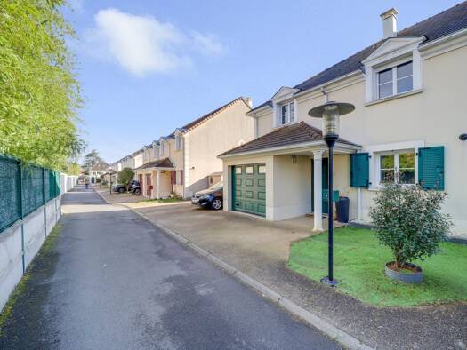 Maison à vendre - Première occupation 435 000 € 5 pièces 4 chambres 101,82 m² 226 m² de terrain Les Varennes Limeil-Brévannes 94450