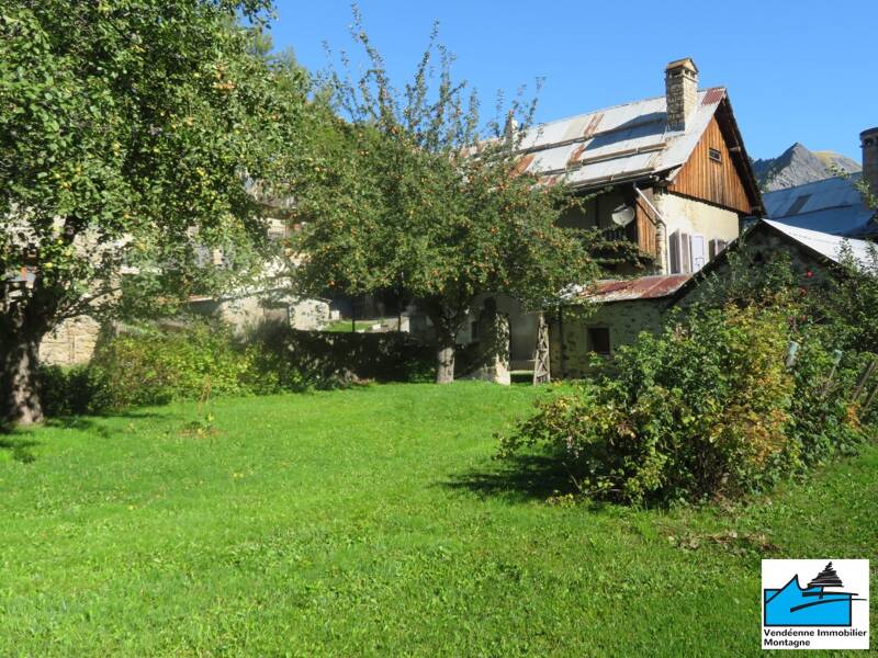 Maison à vendre, 130m², BESSE