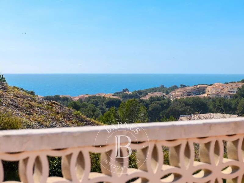 Maison à vendre, 196m², SAUSSET LES PINS