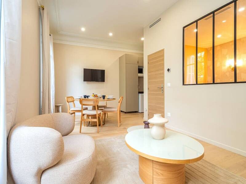 Maison à louer, 0m², PARIS 17E