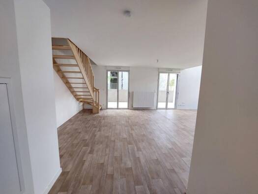 Duplex à louer 1 389 € 5 pièces 4 chambres 138 m² RDC/3 La Bastide Bordeaux 33100