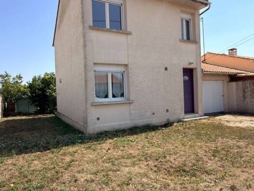 Maison de ville à vendre 139 500 € 4 pièces 3 chambres 89,75 m² 277 m² de terrain Naillac Bergerac 24100