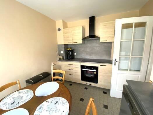 Maison à louer 1 140 € 4 pièces 3 chambres 68,5 m² 150 m² de terrain Neuilly-Crimolois 21800