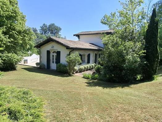 Demeure à vendre 1 095 000 € 7 pièces 4 chambres 170 m² 5 658 m² de terrain Sud Ouest Suzac Saint-Georges-de-Didonne 17110