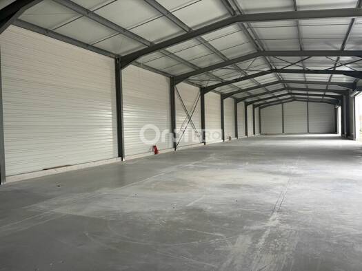 Local commercial à louer 2 250 € 230 m² de surface de vente Vedène 84270