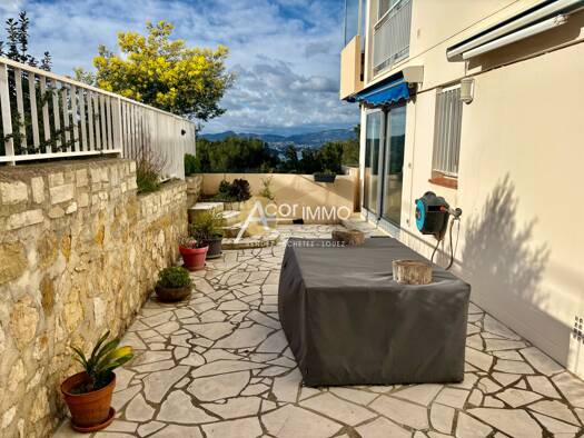 Appartement à vendre 555 000 € 5 pièces 3 chambres 129 m² RDC Village Saint-Mandrier-sur-Mer 83430