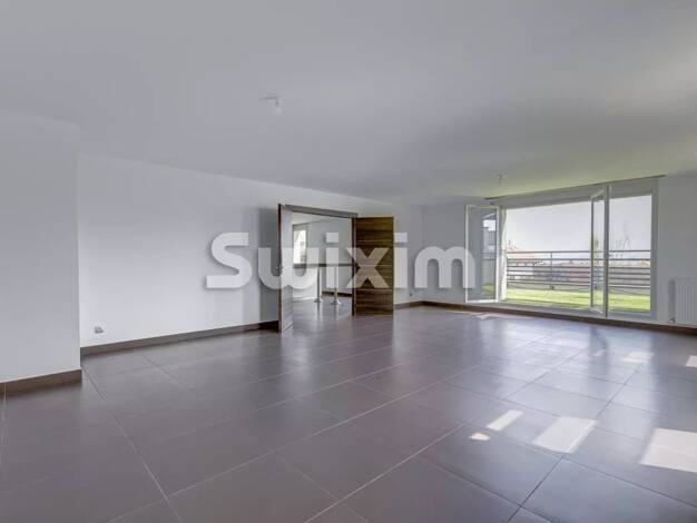 Appartement à vendre 1 300 000 € 5 pièces 4 chambres 225,3 m² Dernier étage, Étage 2/2 Ferney-Voltaire 01210