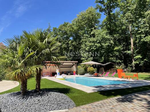 Maison à vendre 960 000 € 7 pièces 4 chambres 226 m² 4 050 m² de terrain Ouest Lamorlaye 60260