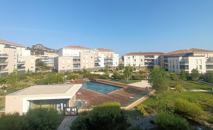 Maison à louer, 66m², HYERES
