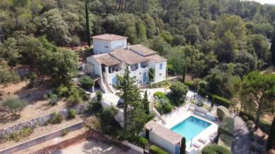 Villa à vendre 750 000 € 7 pièces 6 chambres 300 m² 3 800 m² de terrain Le Val 83143