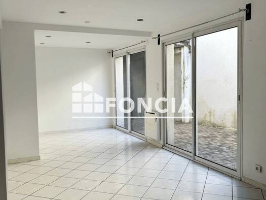 Maison à louer 800 € 3 pièces 2 chambres 65 m² Carmes Sud Orléans 45000