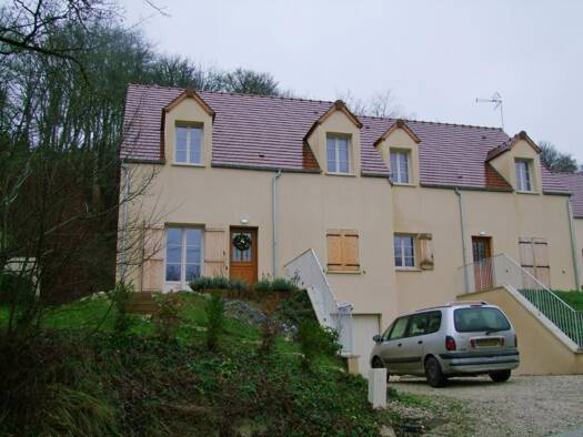 Maison à louer 895 € 5 pièces 4 chambres 106 m² Deux Rivières 89460