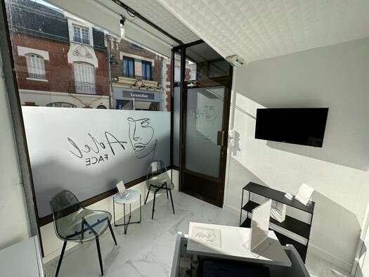 Local commercial à louer 495 € 23 m² de surface de vente Chauny 02300