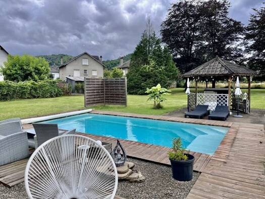 Maison de plain-pied à vendre 254 880 € 5 pièces 2 chambres 90 m² 2 600 m² de terrain Argentat sur Dordogne 19400