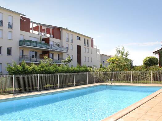 Appartement à vendre 136 250 € 3 pièces 2 chambres 65 m² Étage 2/2 Saint-Macaire 33490