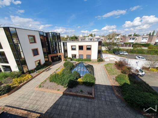 Local commercial à louer 3 167 € 200 m² de surface de vente Les Metz-Pont Colbert Jouy-en-Josas 78350