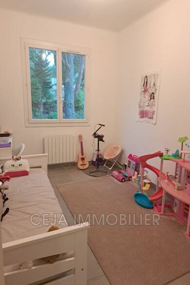 Appartement à louer 1 100 € 4 pièces 3 chambres 90 m² 1er étage Cerisaie-Pont d'Aups-Sainte Cile-Beaussaret Draguignan 83300