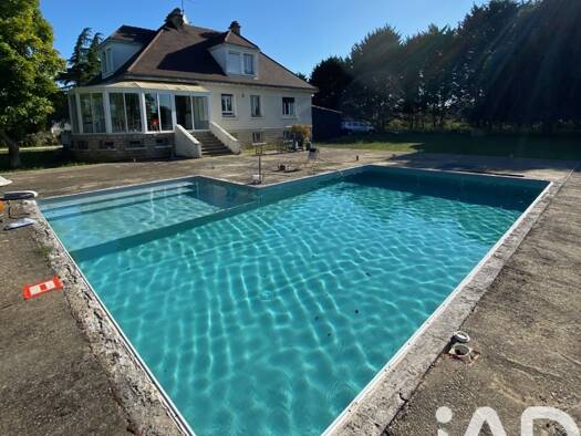 Maison de plain-pied à vendre 218 000 € 5 pièces 4 chambres 190 m² 3 218 m² de terrain Le Prieure Est-Ecarts Saint-Florentin 89600